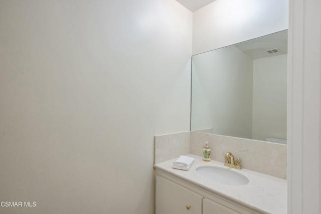 18134 Killion Street, Tarzana CA: https://media.crmls.org/mediaz/a34df3c3-3354-4504-9ab2-aab1987076d2.jpg