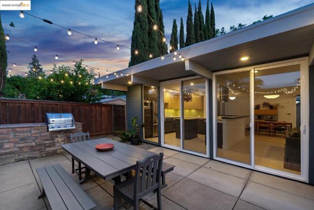 4003 Santa Fe CT, Concord CA: https://media.crmls.org/mediaz/a34df63b-e0bf-47a9-bb9d-7e6469afa609.jpg