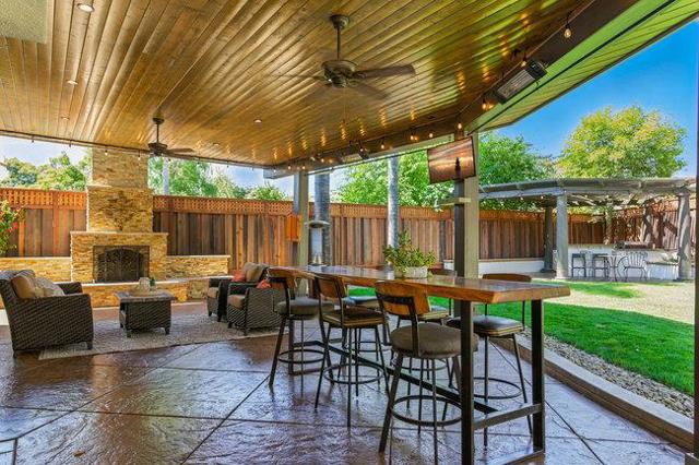 4252 Merlot Court, San Jose CA: https://media.crmls.org/mediaz/a34e8359-fb5c-48b3-8efb-bf21cd68ac49.jpg