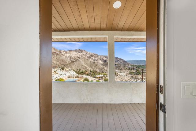71105 Cholla Way, Palm Desert CA: https://media.crmls.org/mediaz/a34ead86-fa01-4021-8f97-0ff225b1840e.jpg