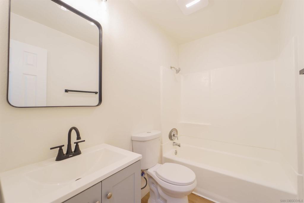 MLS #250039023SD image #17