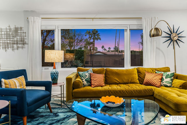 281 E Ocotillo Avenue, Palm Springs CA: https://media.crmls.org/mediaz/a3518a04-b95b-4ea9-b078-1410f5e95849.jpg