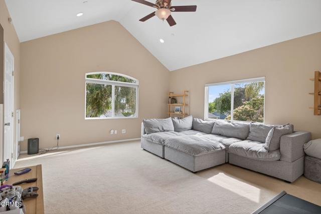 425 Rancho Drive, Ventura CA: https://media.crmls.org/mediaz/a351c886-4229-4114-b961-197ac9cba1e5.jpg