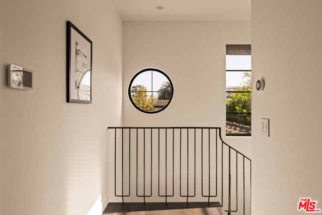 6607 Maryland Drive, Los Angeles CA: https://media.crmls.org/mediaz/a35210bf-0165-46f4-a322-62db75220d04.jpg