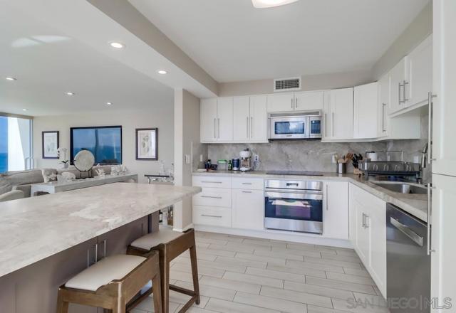 1730 Avenida Del Mundo, Coronado CA: https://media.crmls.org/mediaz/a3527df2-bf47-4176-a57b-d083e6c5f97d.jpg