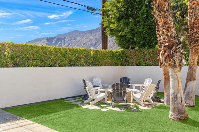 505 N Camino Real, Palm Springs CA: https://media.crmls.org/mediaz/a352d951-87ac-4d61-bd3a-3df2732605b4.jpg