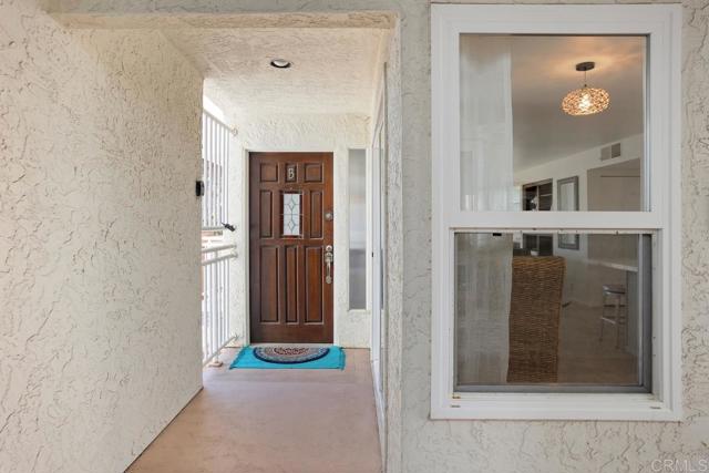 1112 S Pacific Street, Oceanside CA: https://media.crmls.org/mediaz/a353574a-f9b4-4fbc-a5eb-25e26e65d95c.jpg
