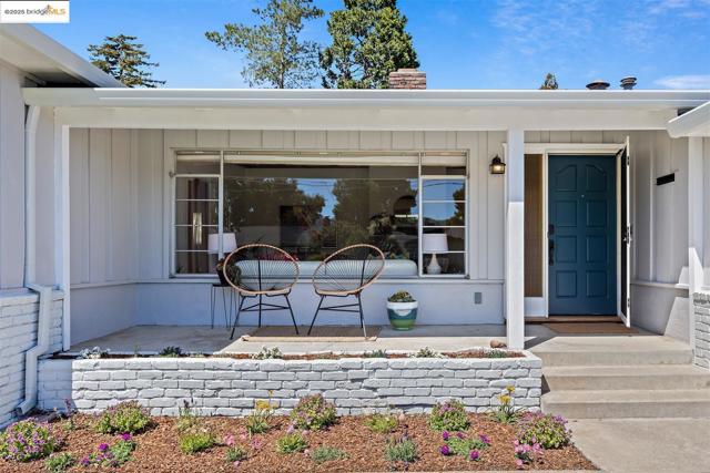 4511 Gregory Way, Richmond CA: https://media.crmls.org/mediaz/a3536800-f766-47af-9f6c-0a44d25678b5.jpg