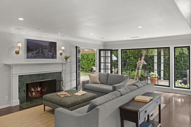 Detail Gallery Image 5 of 47 For 315 Mira Monte, La Jolla,  CA 92037 - 4 Beds | 3/1 Baths