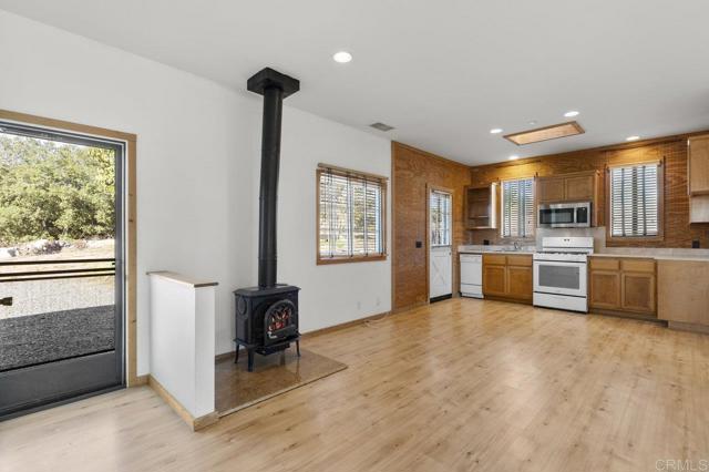 Image 42 of 55 For 31123 Manzanita Crest Road
