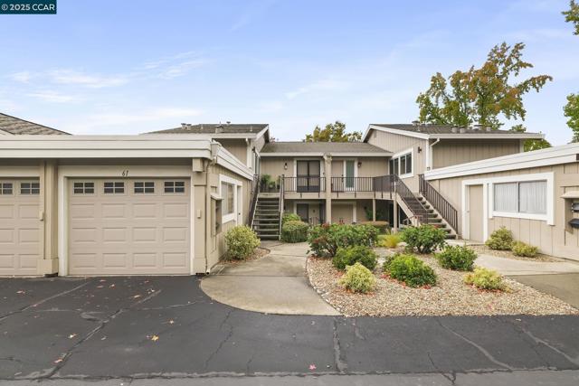 975 Terra California Dr, Walnut Creek CA: https://media.crmls.org/mediaz/a3551a86-442b-42f2-b551-e9293a6e59cd.jpg
