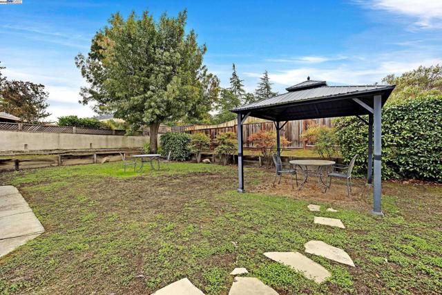 1116 Vista Point Ln, Concord CA: https://media.crmls.org/mediaz/a355ac2a-a29d-4161-9283-5f0ebd394f71.jpg