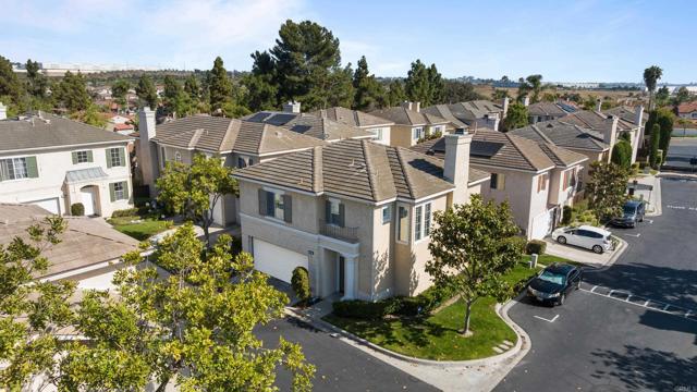 210 Belflora Way, Oceanside CA: https://media.crmls.org/mediaz/a355bac5-af97-4106-8448-7aa425e57bdc.jpg