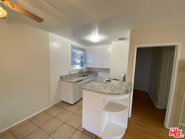 13524 Vanowen Street photo 6