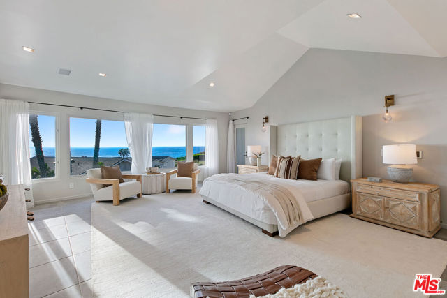 31558 Victoria Point Road, Malibu CA: https://media.crmls.org/mediaz/a3565d9f-0d5c-40a9-8595-89fe5a3f189e.jpg