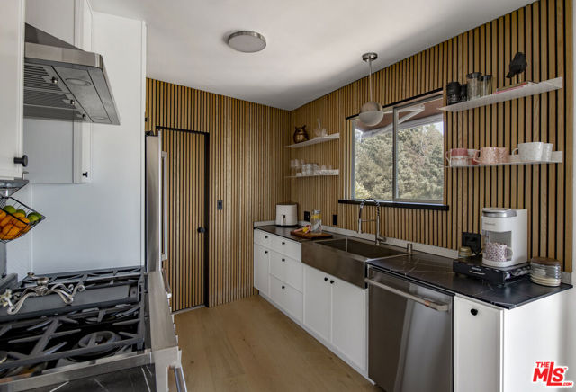 6150 Mulholland Highway, Los Angeles CA: https://media.crmls.org/mediaz/a356a09a-c929-4bee-b835-b9ddbe9fca8d.jpg