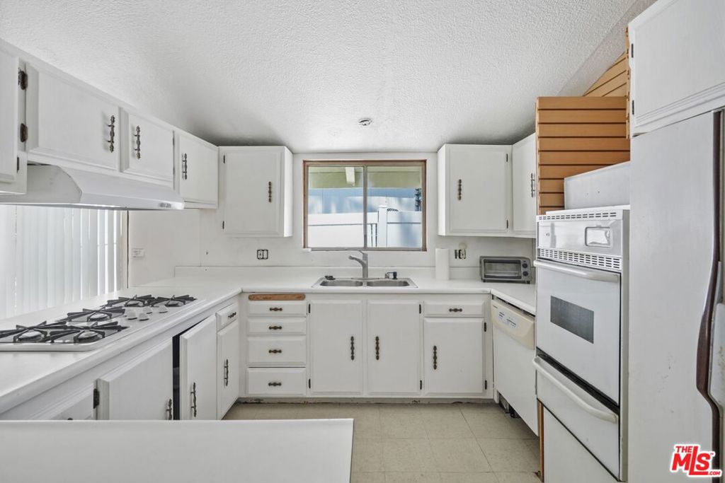 MLS #26853983 image #20
