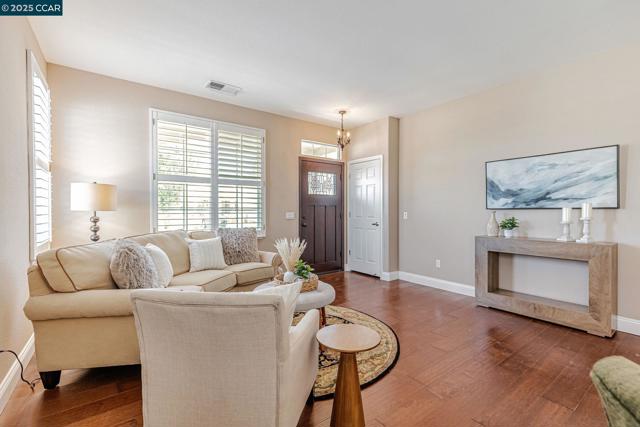 631 Baldwin Drive, Brentwood CA: https://media.crmls.org/mediaz/a3576827-b566-4d15-96af-6c3ad3efd625.jpg