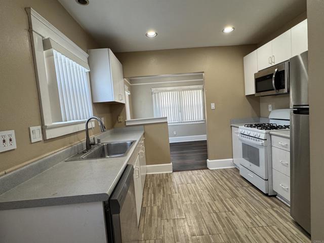 404 414 PALM AVENUE, Chula Vista CA: https://media.crmls.org/mediaz/a3576f9b-4c86-4989-bf9e-03dd9464a09a.jpg