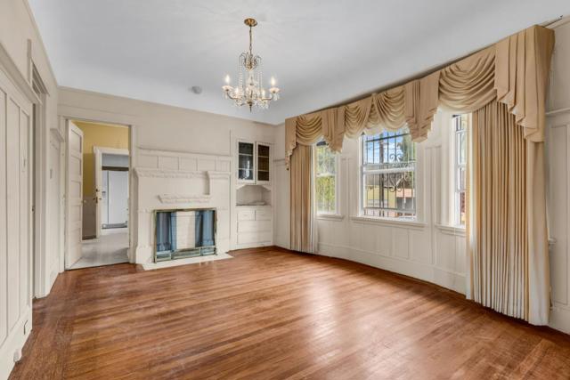 852 58th Street, Oakland CA: https://media.crmls.org/mediaz/a358d97c-72c8-47d5-8ce2-53adf7f4d453.jpg