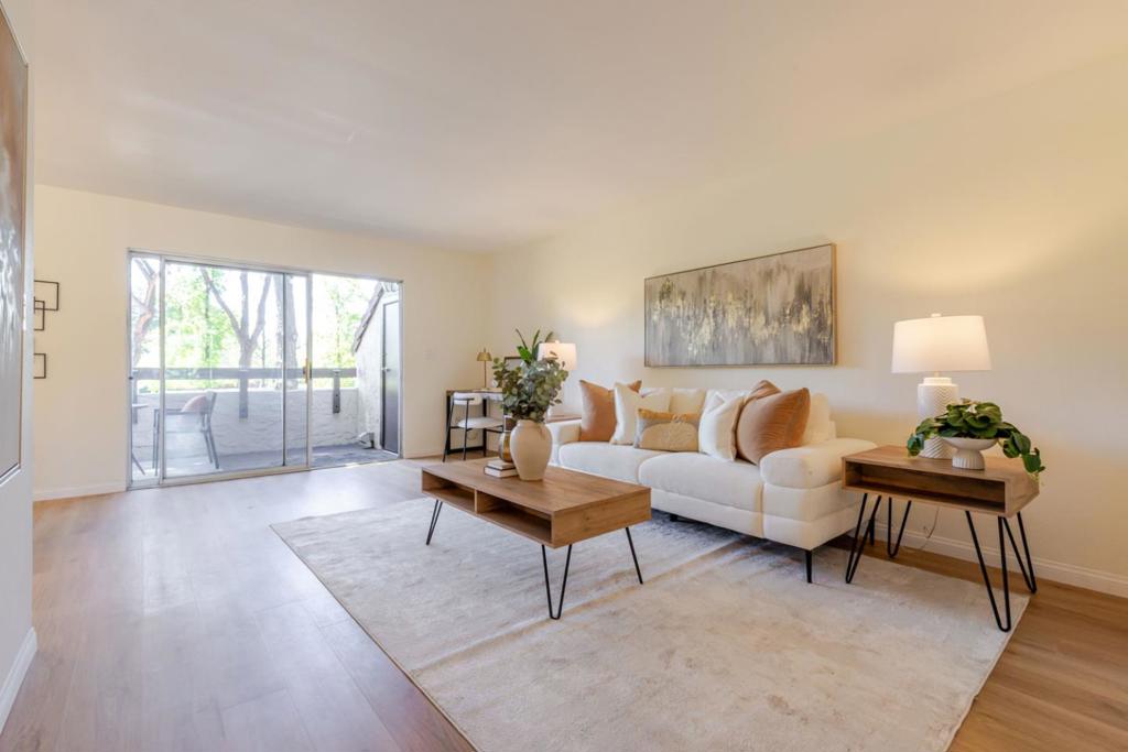 279 Tradewinds Drive #6