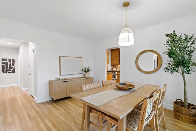 847 Willow Glen Way, San Jose CA: https://media.crmls.org/mediaz/a35a7848-d26a-40e8-ab16-b7e9b9c990f0.jpg