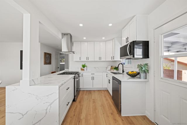 2951 MANOS DRIVE, San Diego CA: https://media.crmls.org/mediaz/a35ad90f-f667-4ba8-b25d-10a41b4b7925.jpg