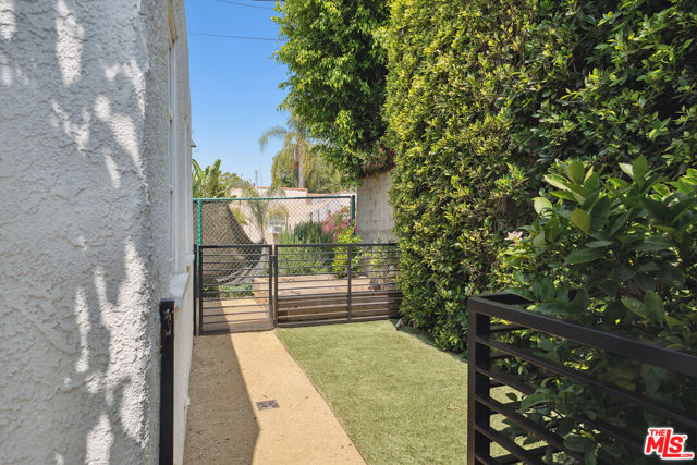 1033 N La Jolla Avenue, West Hollywood CA: https://media.crmls.org/mediaz/a35b6544-04b7-48b0-9dc4-afa62b4e908d.jpg