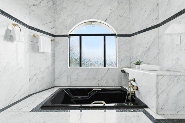 1 Lewis Ranch Road, San Carlos CA: https://media.crmls.org/mediaz/a35b6b23-3dae-4e99-b8f5-5c6629e34316.jpg