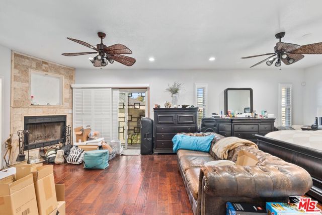 2031 W 98th Street, Los Angeles CA: https://media.crmls.org/mediaz/a35b70f7-43b6-464c-96bd-5878f2b41365.jpg