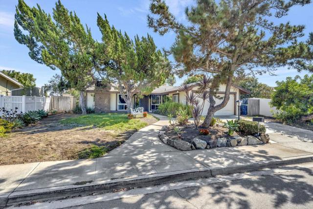 10743 Flambeau Place, La Mesa CA: https://media.crmls.org/mediaz/a35b8687-cc88-4095-b519-5680b274732c.jpg