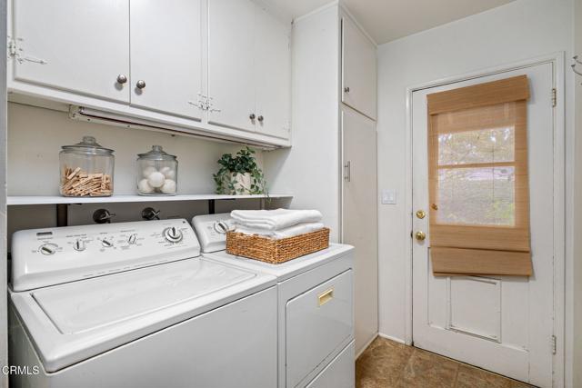 1915 Canyon Close Road, Pasadena CA: https://media.crmls.org/mediaz/a35c0fcf-b553-4c68-8838-1f3fae26fdd4.jpg