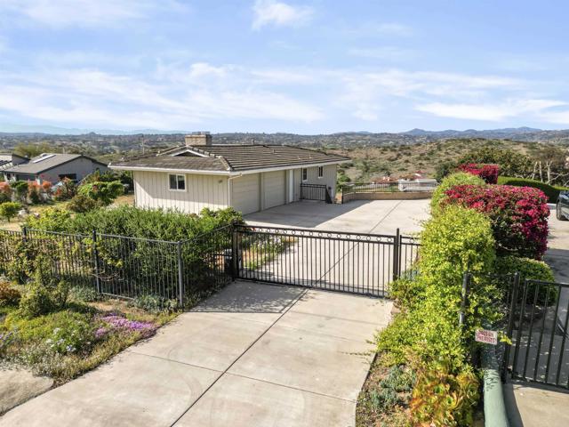 Detail Gallery Image 9 of 60 For 5884 Redondo Dr, Bonsall,  CA 92003 - 2 Beds | 2 Baths