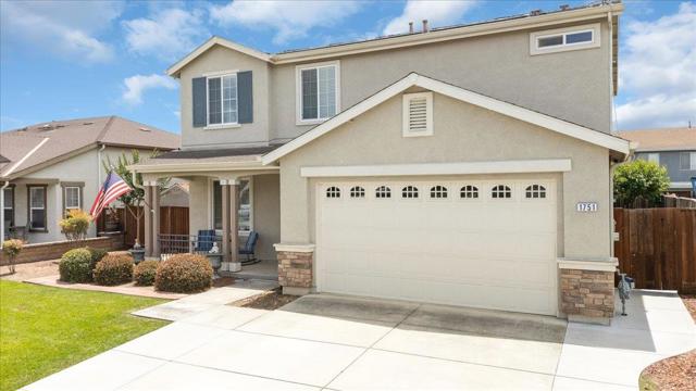 1751 Brighton Drive, Hollister CA: https://media.crmls.org/mediaz/a35ce52a-485d-4ff0-a8bd-4ea81d8d1247.jpg