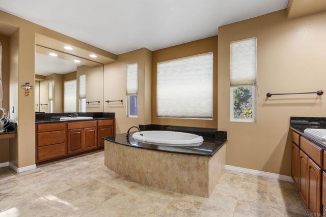 970 Idyllwild Way, San Marcos CA: https://media.crmls.org/mediaz/a35d6524-997a-4527-893e-fdec611c9835.jpg