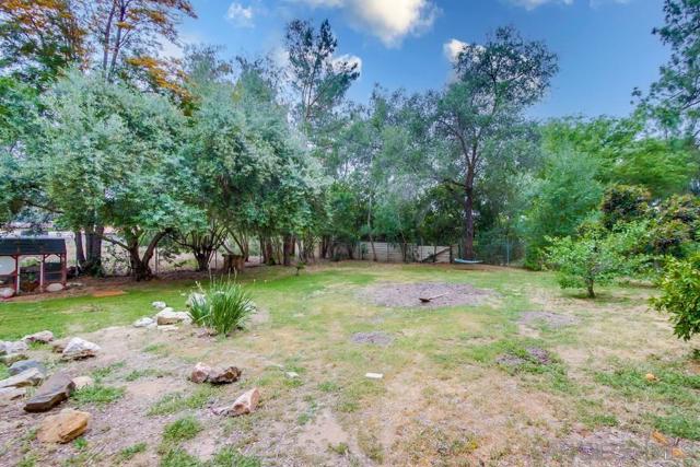 16820 Orchard Bend Rd, Poway CA: https://media.crmls.org/mediaz/a35d8b54-fd46-4e58-8a67-dbdb453eb781.jpg