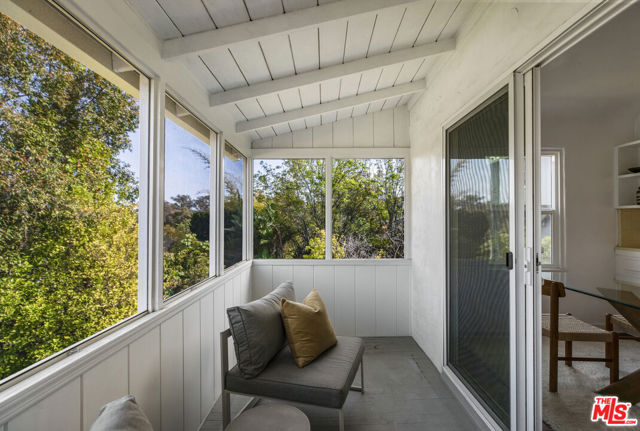 2316 Kenilworth Avenue, Los Angeles CA: https://media.crmls.org/mediaz/a35dc967-3baf-4545-bffe-5f75b26306c3.jpg