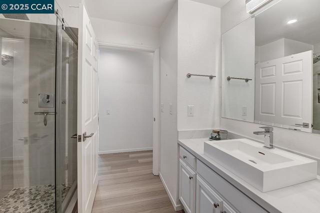 3128 Tice Creek Dr, Walnut Creek CA: https://media.crmls.org/mediaz/a35e1183-4162-44d7-8ee6-53cd821a4c84.jpg