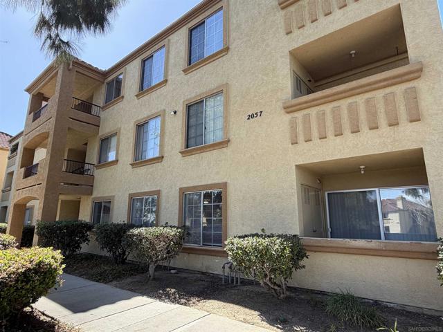 2057 Burton St, San Diego CA: https://media.crmls.org/mediaz/a35e7c80-b5de-4e6c-ae45-bbc5d4d71da9.jpg