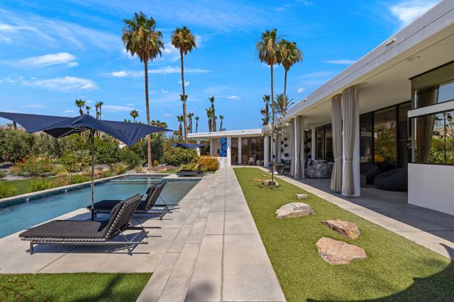 21 Clancy Lane Estates, Rancho Mirage CA: https://media.crmls.org/mediaz/a35f3044-9faf-4fc3-b8a9-40c2a8d6a994.jpg