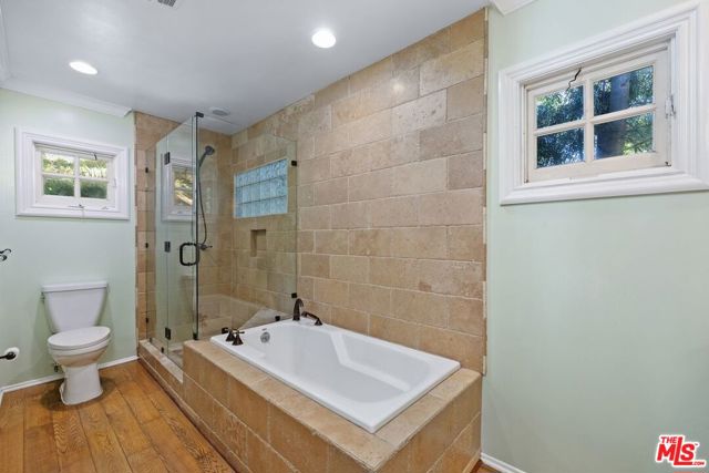 1834 Roscomare Road, Los Angeles CA: https://media.crmls.org/mediaz/a35f8dbe-4cfd-4875-85bc-07b95fe17c0e.jpg