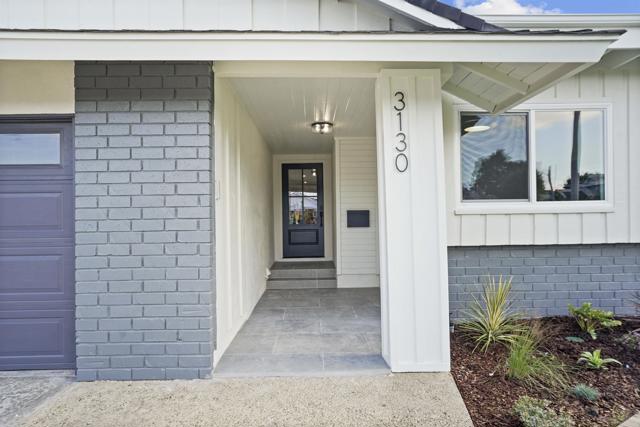 3130 Kerry Ln, Costa Mesa CA: https://media.crmls.org/mediaz/a35fa582-ebb8-46ba-bb61-8de795e64bfd.jpg