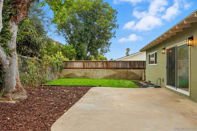 2064 Catalina Blvd, San Diego CA: https://media.crmls.org/mediaz/a36064ee-d236-4158-8340-229b198665fd.jpg