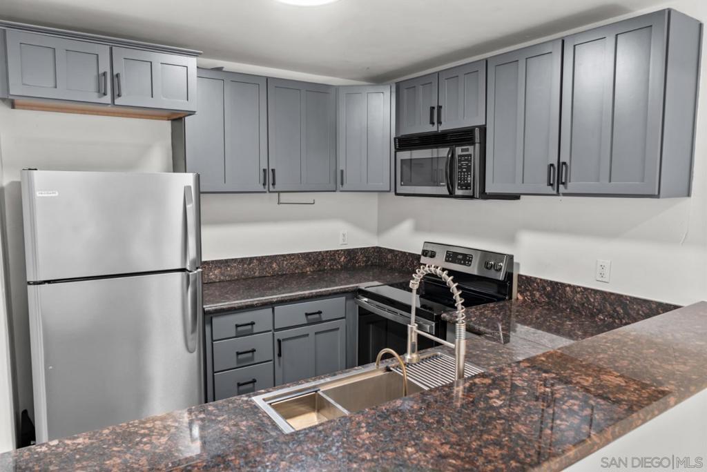4540 60th - photo 9