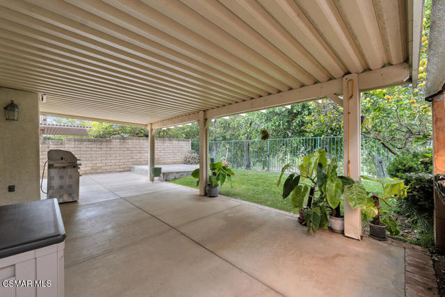 645 Overlook Road, Simi Valley CA: https://media.crmls.org/mediaz/a3619611-0ade-4095-b934-d67ab10f7fcb.jpg
