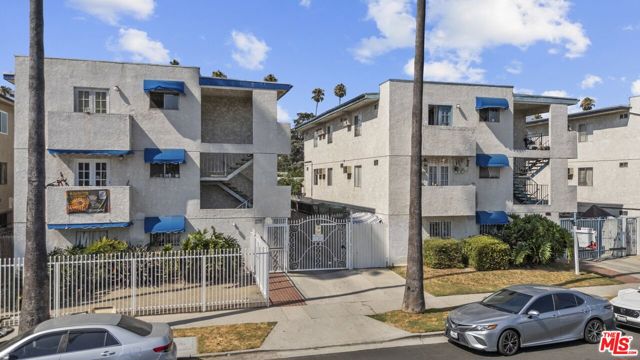 14333 Haynes Street, Van Nuys CA: https://media.crmls.org/mediaz/a3627093-5a6a-4892-8dd2-0dd83f7c3b28.jpg