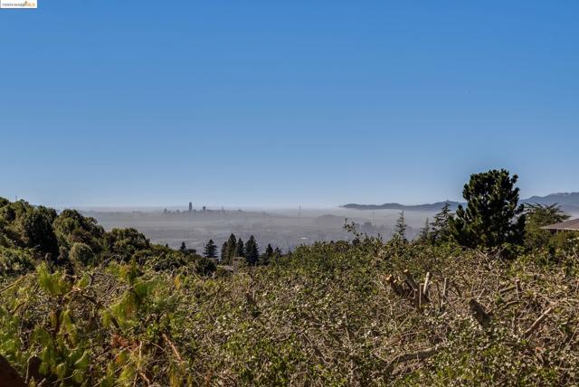 Details for 5608 Weaver Pl, Oakland, CA 94619