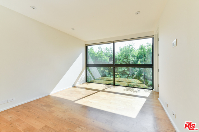 848 Milwood Avenue, Venice CA: https://media.crmls.org/mediaz/a363de89-1dc8-4f22-8f31-cdeed209fdb0.jpg