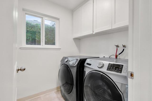 Image 36 of 49 For 940 Erica Drive