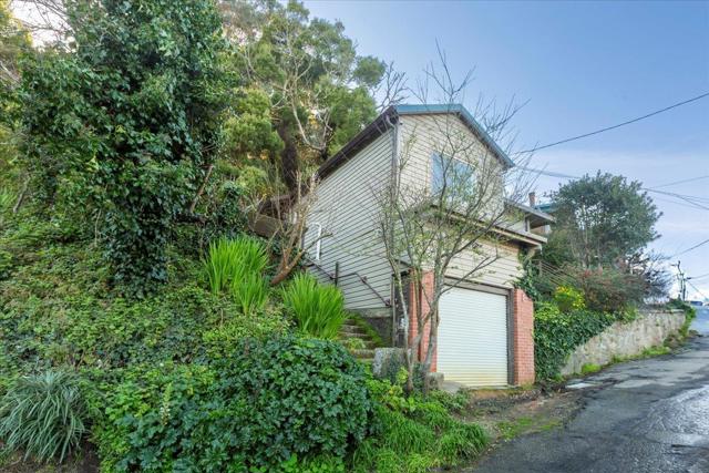 268 Olympian Way, Pacifica CA: https://media.crmls.org/mediaz/a365a33b-414c-43fa-ab88-a3510dfe711d.jpg
